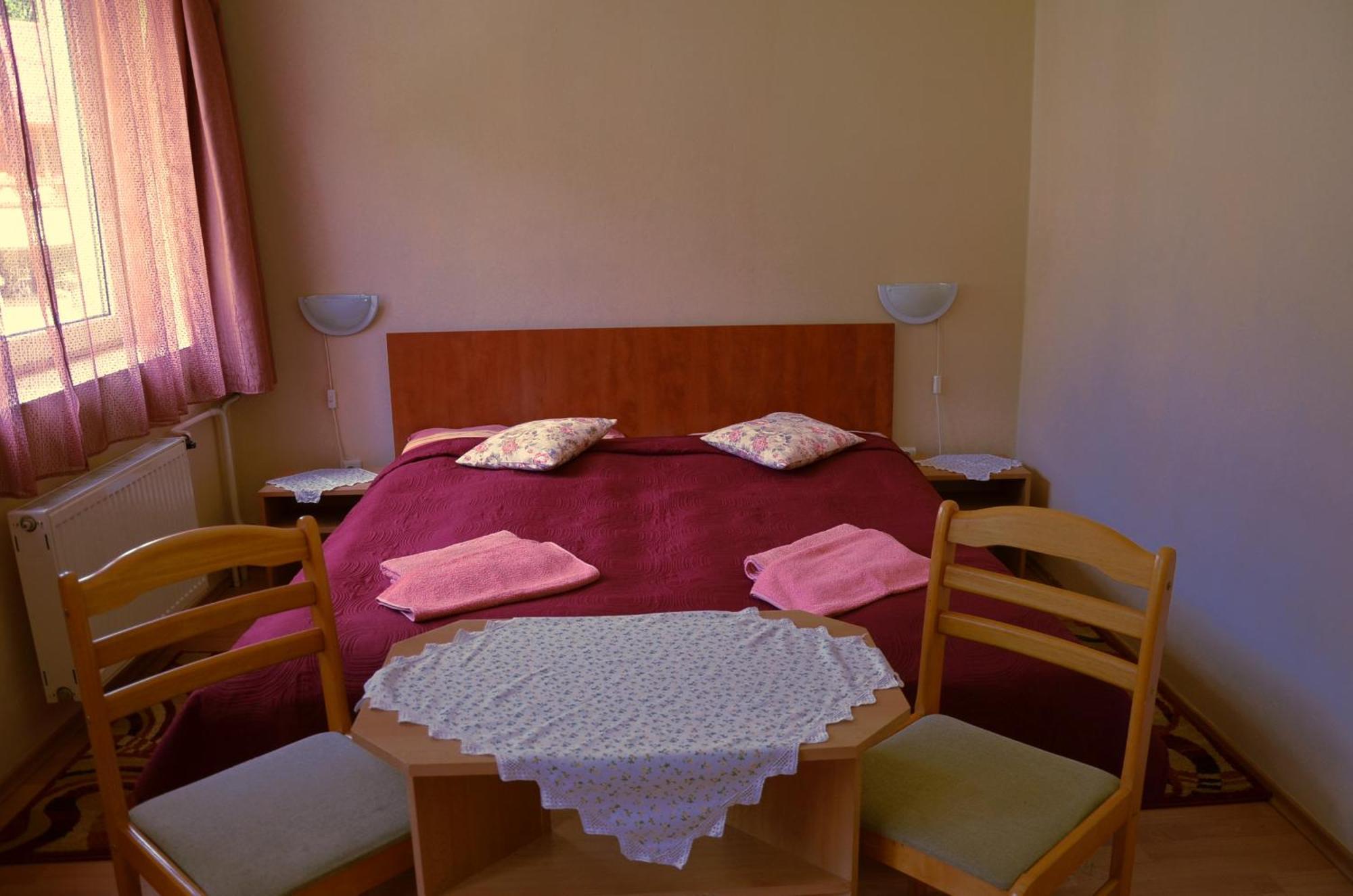 Hotel Priehrada デディンキ エクステリア 写真